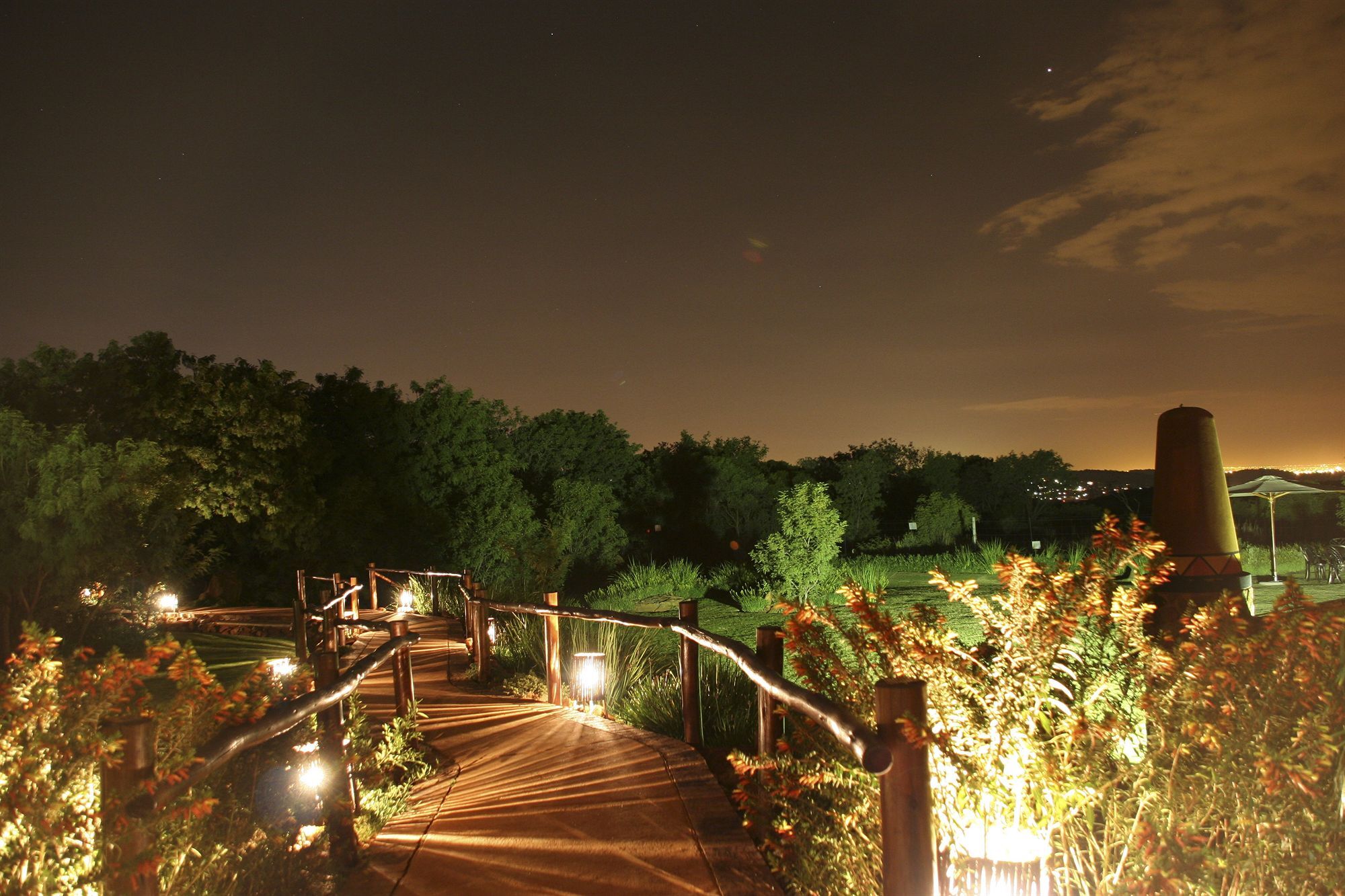 Thaba Eco Hotel Johannesburg Bagian luar foto